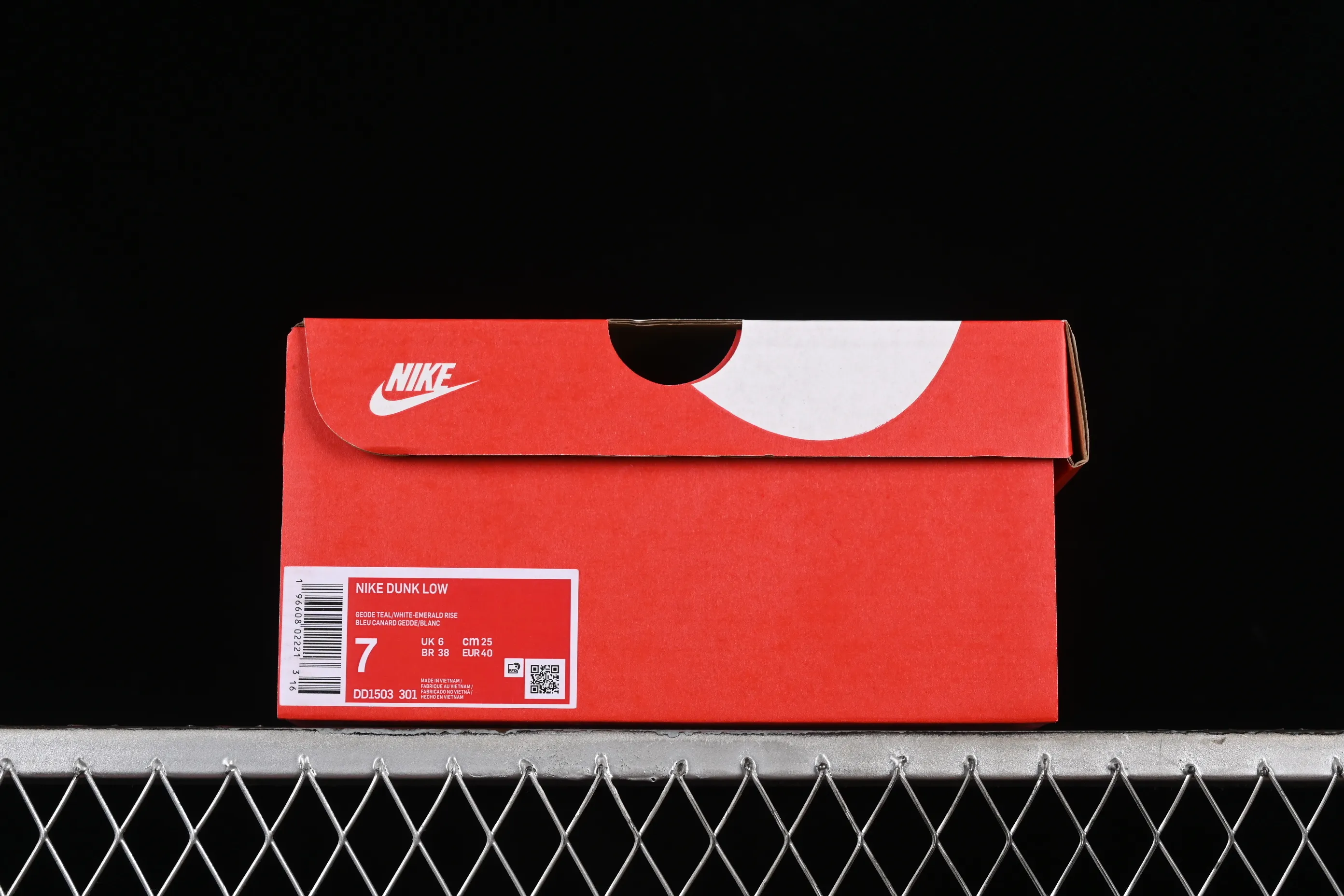 All categories Nk SB Dunk series Nk SB Dunk Low low-top sneakers Nk Dunk Low "Geode Teal" white and green color SB low-top casual sneakers DD1503-301